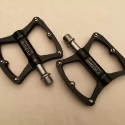 NOW8 KCNC NOW8 Flatpedal M40 Mit 6 Pins Schwarz