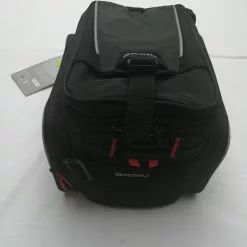 Basil Gepäckträgertasche Sport Design Trunkbag MIK Abverkauf 11 Basil Gepäckträgertasche Sport Design Trunkbag MIK Abverkauf -E-Bikes Verkäufe 200706 1 1280x1280