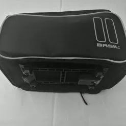 Basil Gepäckträgertasche Sport Design Trunkbag MIK Abverkauf 10 Basil Gepäckträgertasche Sport Design Trunkbag MIK Abverkauf -E-Bikes Verkäufe 200706 2 1280x1280