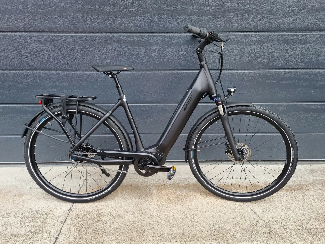 GIANT DAILYTOUR E+ 2 RT LDS Black 3 GIANT DAILYTOUR E+ 2 RT LDS Black