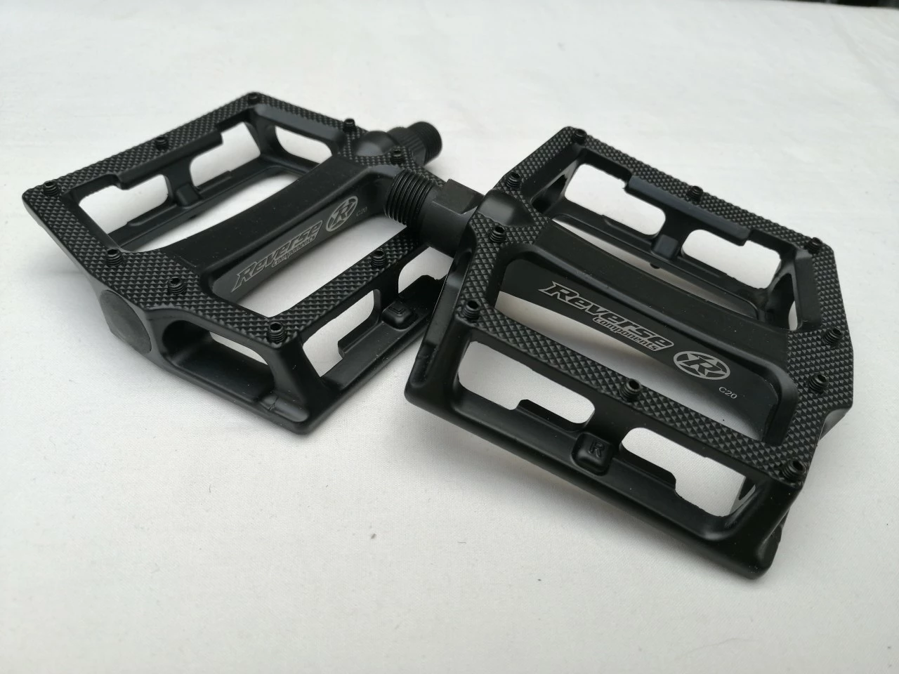 Reverse MTB Pedal Super Shape-3-D 3 Reverse MTB Pedal Super Shape-3-D