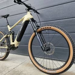 BESV TRS 1.5 Khaki Sand Matt 630 Wh 12 BESV TRS 1.5 Khaki Sand Matt 630 Wh -E-Bikes Verkäufe BESV TRS 1 3 1280x1280