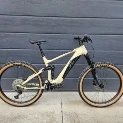 BESV TRS 1.5 Khaki Sand Matt 630 Wh