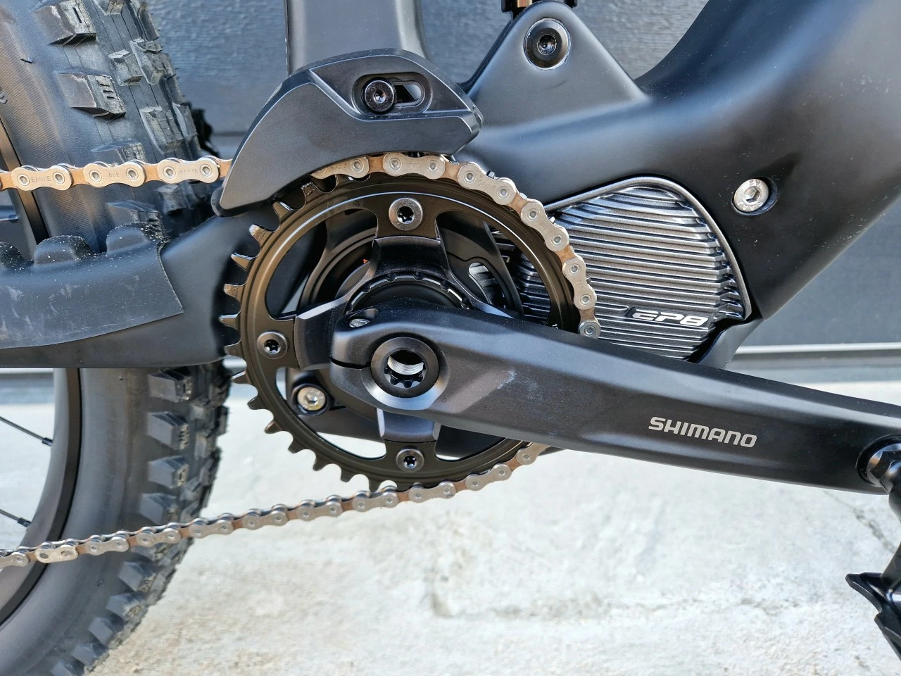 Hohe Acht Bikes HOHEACHT BESTA Monto Gr.XL/52 Cm E-MTB Fully 160mm Shimano EP8 625 Wh Nebelkrähe 7 Hohe Acht Bikes HOHEACHT BESTA Monto Gr.XL/52 Cm E-MTB Fully 160mm Shimano EP8 625 Wh Nebelkrähe – Bild 5