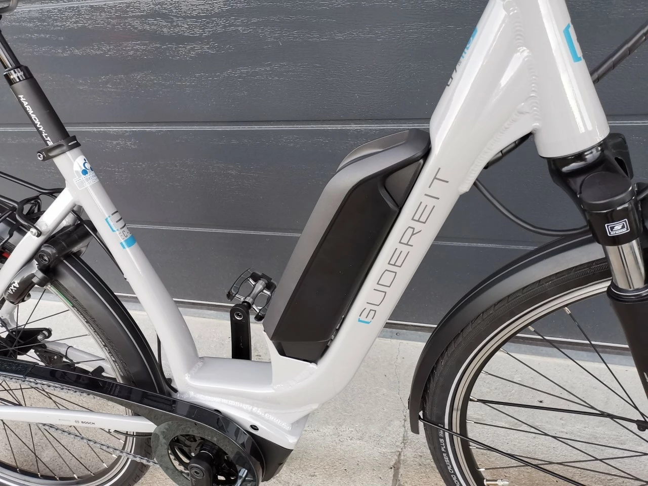 GUDEREIT EC-3 RT Einrohr 45 Cm Hellgrau Glanz 500 WH 2022 4 GUDEREIT EC-3 RT Einrohr 45 Cm Hellgrau Glanz 500 WH 2022 – Bild 2