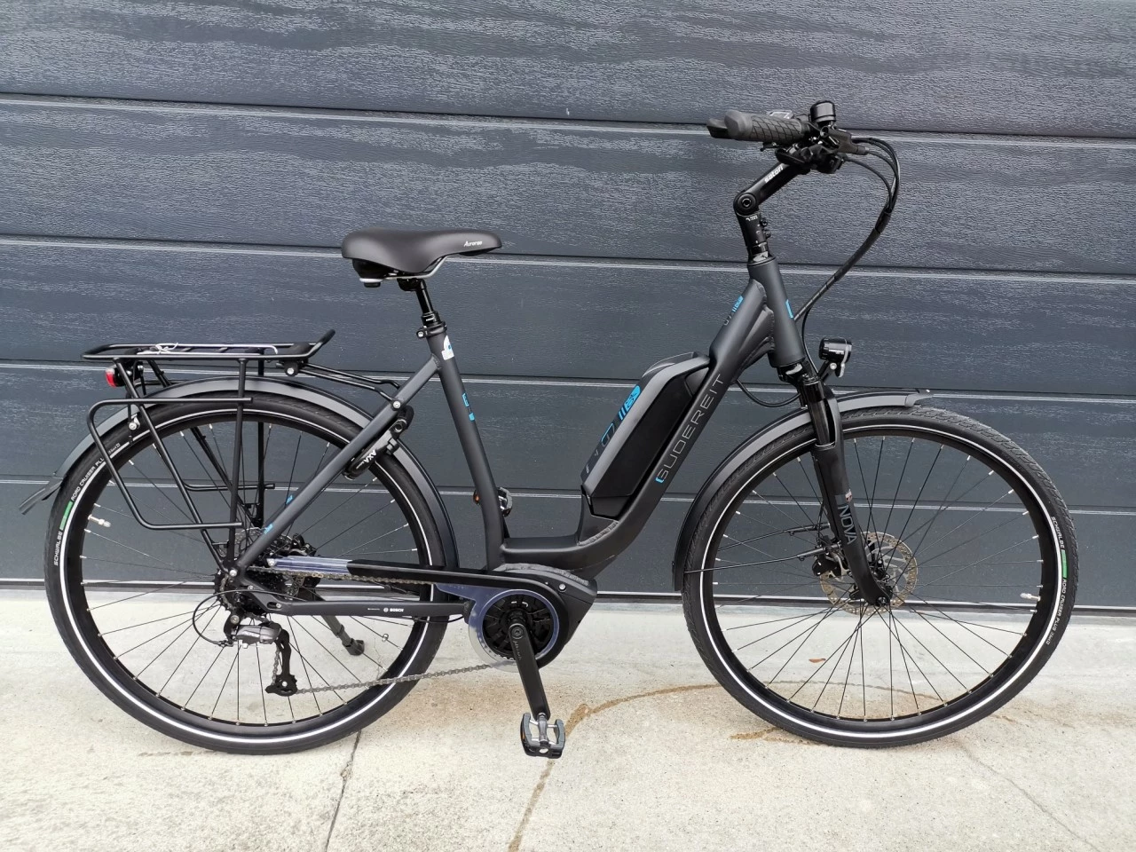 GUDEREIT ET-3 Einrohr 55 Cm Matt Schwarz 400 WH 3 GUDEREIT ET-3 Einrohr 55 Cm Matt Schwarz 400 WH