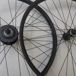 Shimano 27,5" Deore + Nexus Di2 SG-C7050-5D Center-Lock Laufradsatz 14 Shimano 27,5" Deore + Nexus Di2 SG-C7050-5D Center-Lock Laufradsatz -E-Bikes Verkäufe Inter5 4 1280x1280