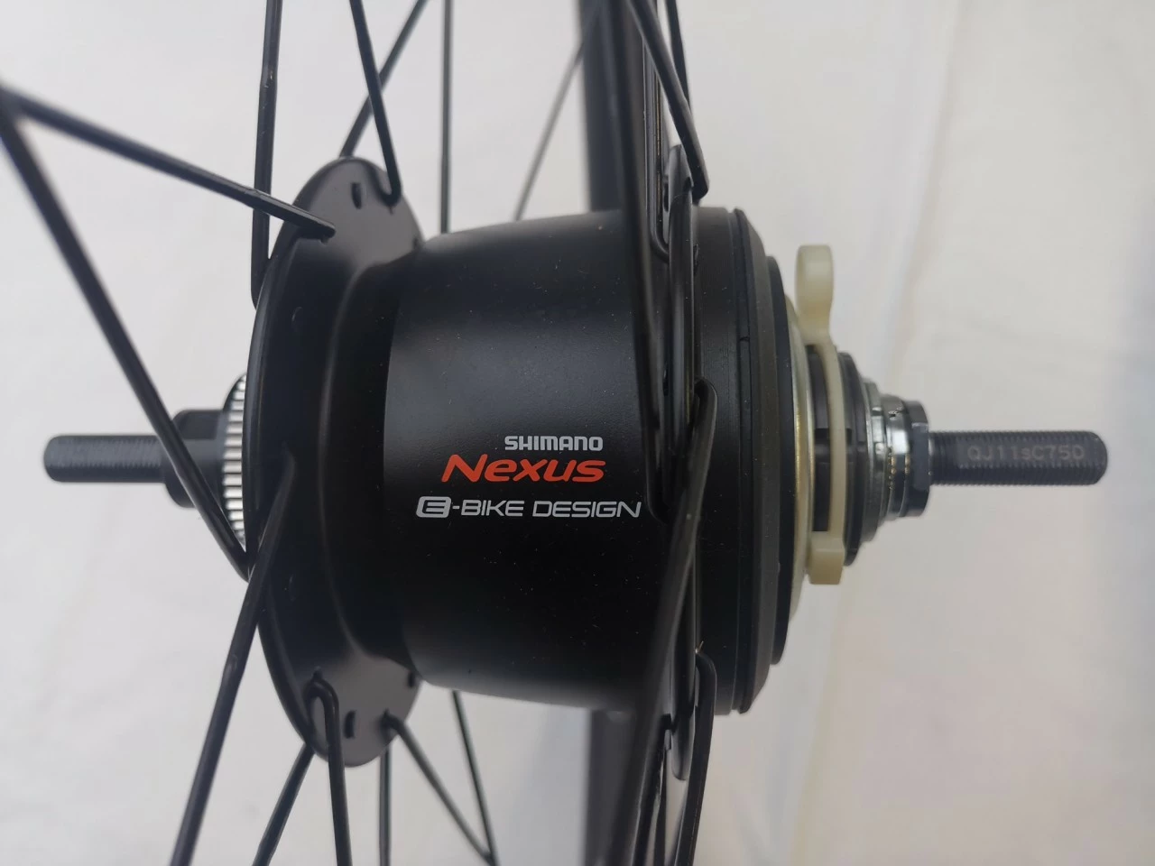 Shimano 27,5" Deore + Nexus Di2 SG-C7050-5D Center-Lock Laufradsatz 9 Shimano 27,5" Deore + Nexus Di2 SG-C7050-5D Center-Lock Laufradsatz – Bild 7