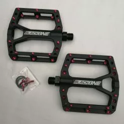 Reverse Black ONE Pedal Black-red