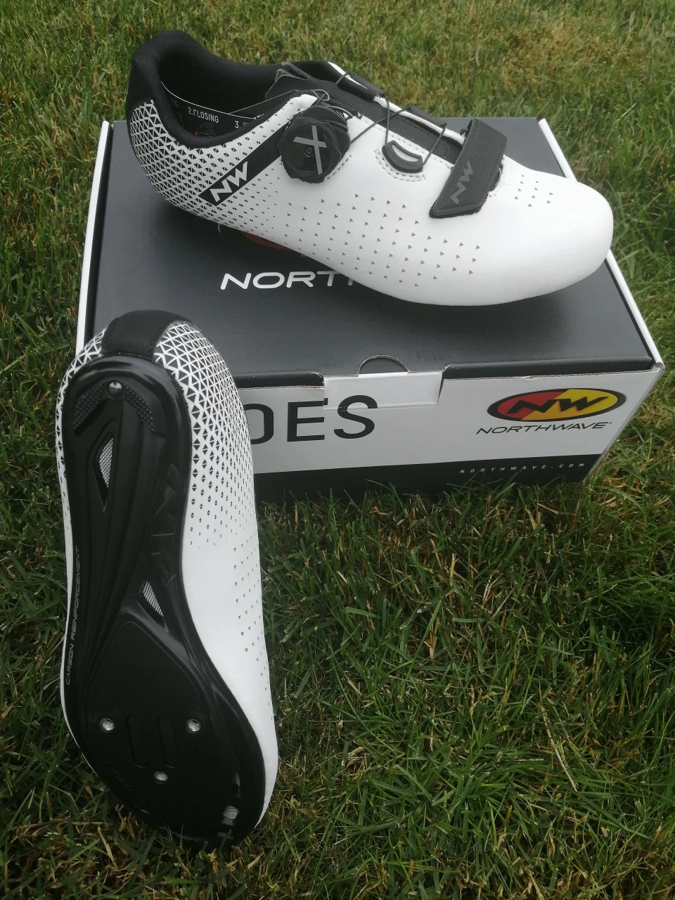 Northwave Core Plus 2 Weiss Schwarz 2022 4 Northwave Core Plus 2 Weiss Schwarz 2022 – Bild 2
