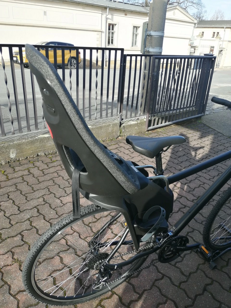 Thule Kindersitz Yepp Nexxt Maxi Obsidian Rahmenrohrbefestigung 5 Thule Kindersitz Yepp Nexxt Maxi Obsidian Rahmenrohrbefestigung – Bild 3