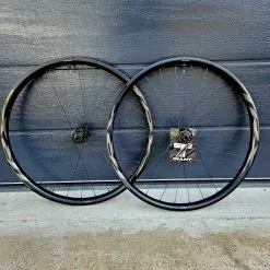 Giant TRX 2 MTB Carbon 29 Boost Laufradsatz *1757g* Sram XD