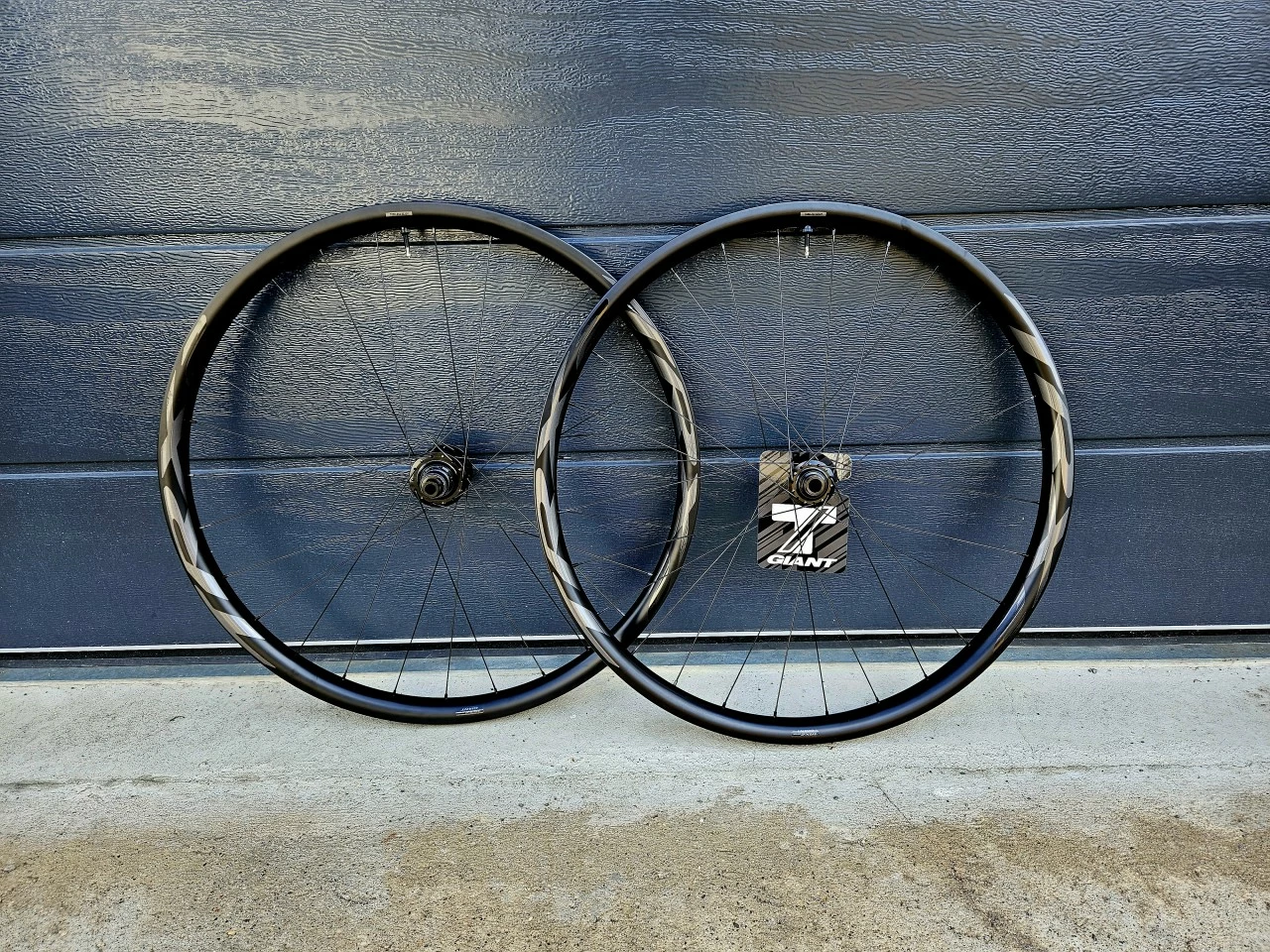 Giant TRX 2 MTB Carbon 29 Boost Laufradsatz *1757g* Sram XD 3 Giant TRX 2 MTB Carbon 29 Boost Laufradsatz *1757g* Sram XD